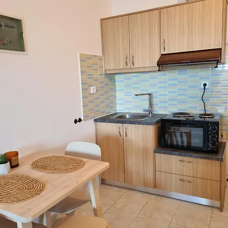 At Sea - Nova Tolón